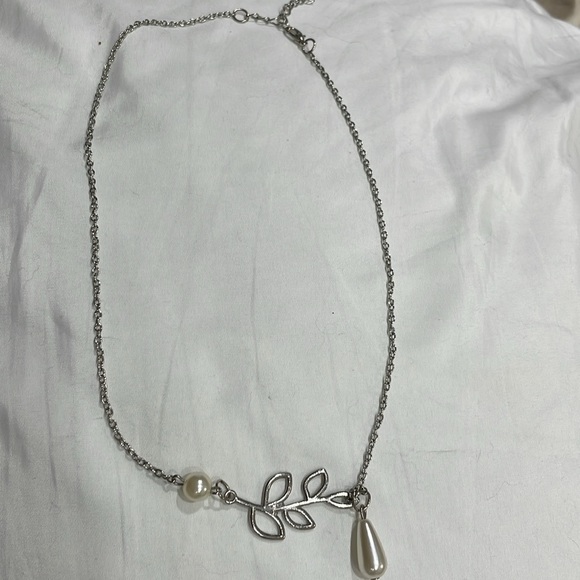 Simple silver necklace - Picture 3 of 5